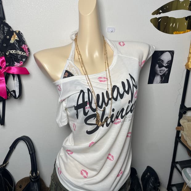 Sky bomber 입술 티