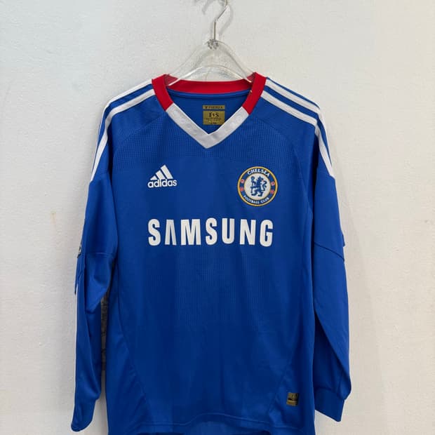 Adidas 2010-11 Chelsea FC uniform