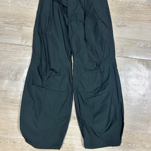 해칭룸 Volume Pants 다크 그린 2사이즈