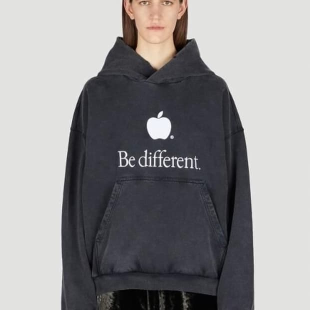 발렌시아가22 F/W Different애플 로고 후드티 일반판 2