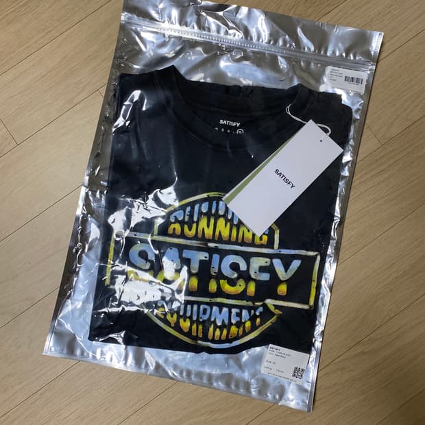 새티스파이 모스테크 할리 티셔츠 에이지드 블랙