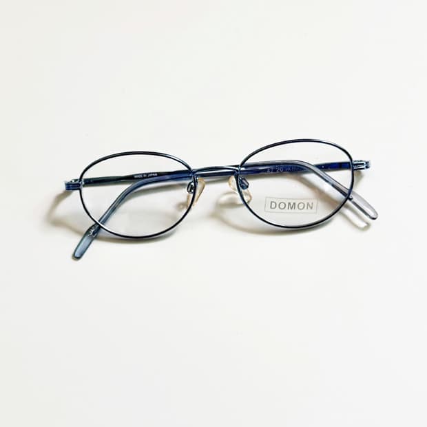 90s DOMON 블루 슬림 오벌 메탈 프레임 빈티지 안경