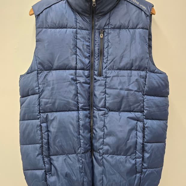 헤지스 남성 패딩 조끼.  싸이즈100