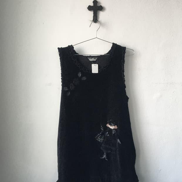 Corsage point corduroy sleeveless onepie