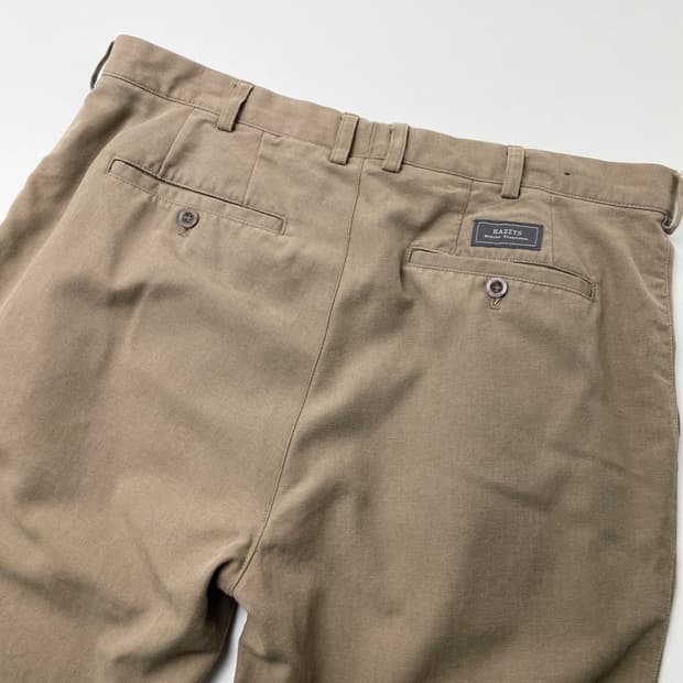[중고] 헤지스 베이지 핀턱 남성 면바지 치노팬츠