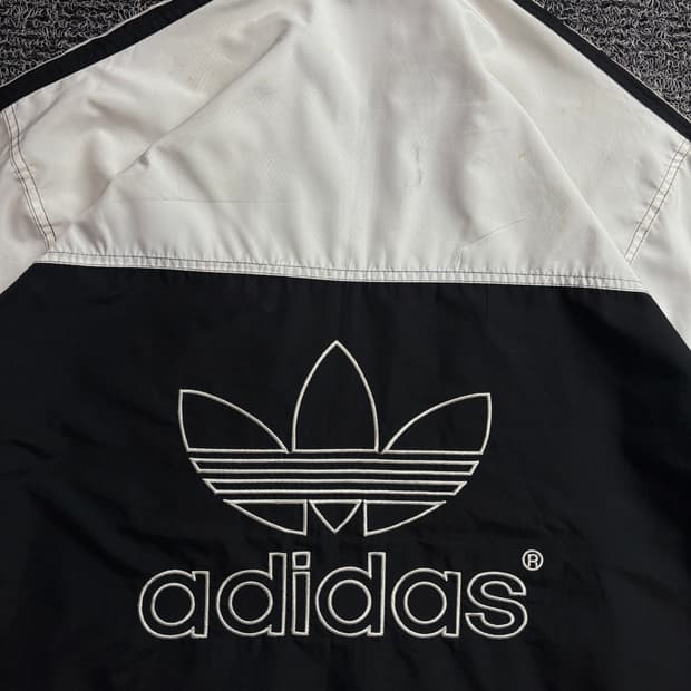아디다스 올드스쿨 빅로고 사이드라인 자켓 3568