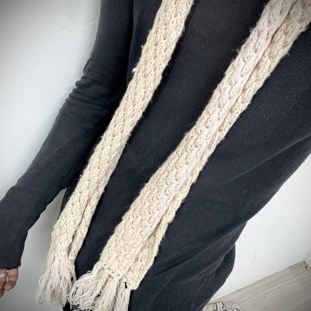 “Vintage” Ivory Long Scarf