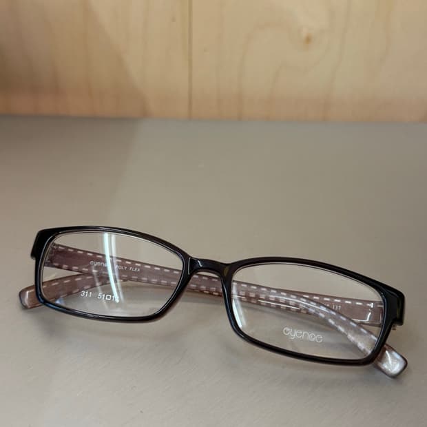 다크 브라운 스퀘어 프레임