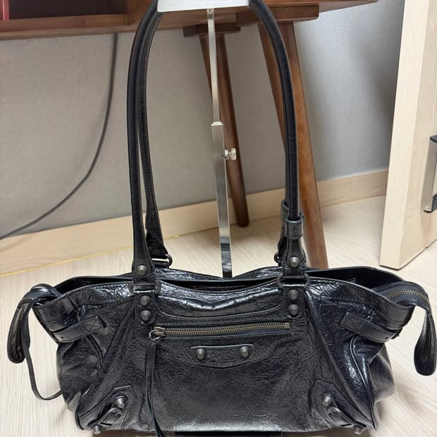 발렌시아 르 시티 백 이스트