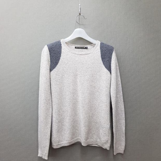 베르니스  캐시미어 자수 디테일 니트 S사이즈