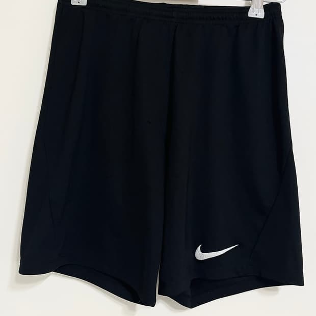 나이키 하단 로고 반바지