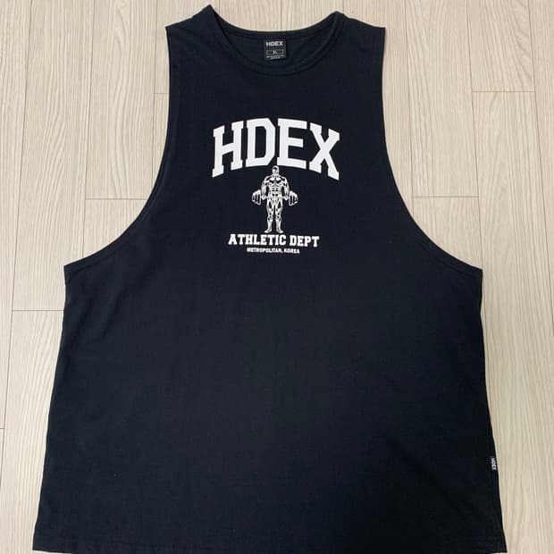 에이치덱스(HDEX)의 아치 로고 나시