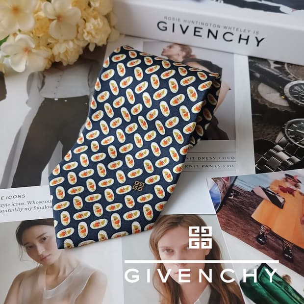 지방시 실크 네이비 멀티 패턴 넥타이 9.3cm A+등급 A19305
