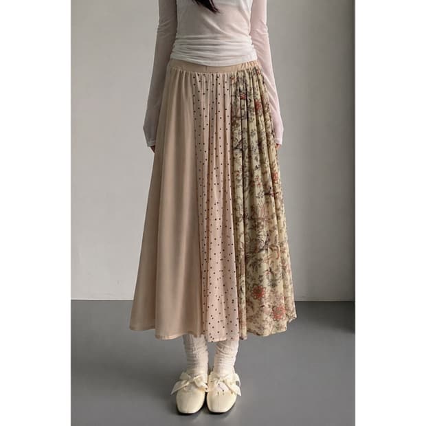 잔잔한 흔들림 살구빛 치마