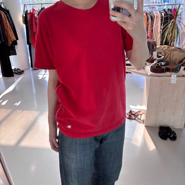 Vintage Burberry Round T