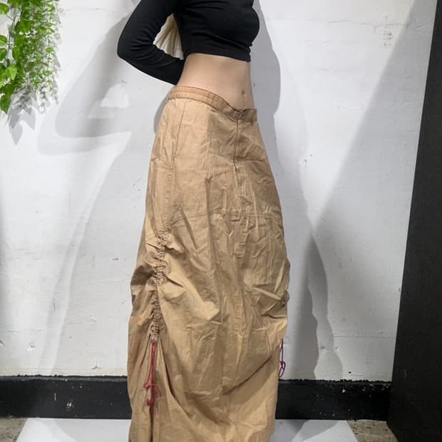 일본 빈티지 베이지 셔링 키치 자수 롱 스커트 