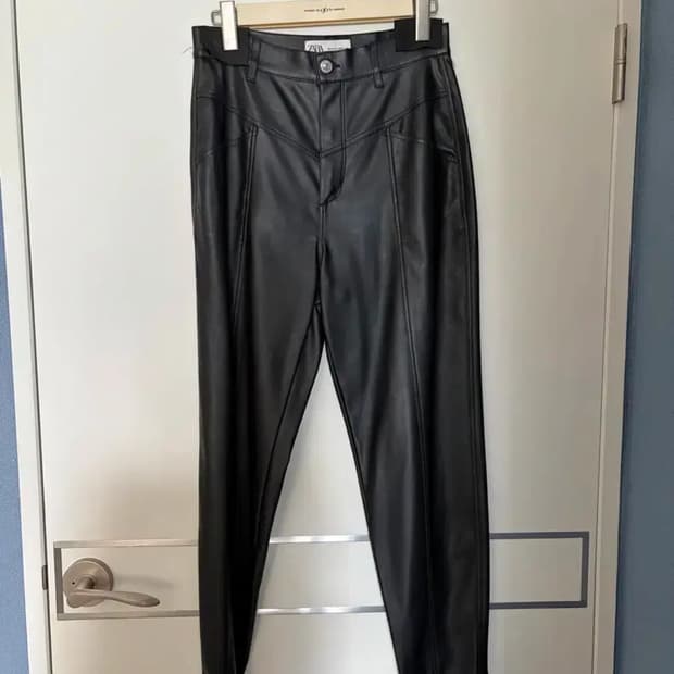 자라 페이크레더 팬츠