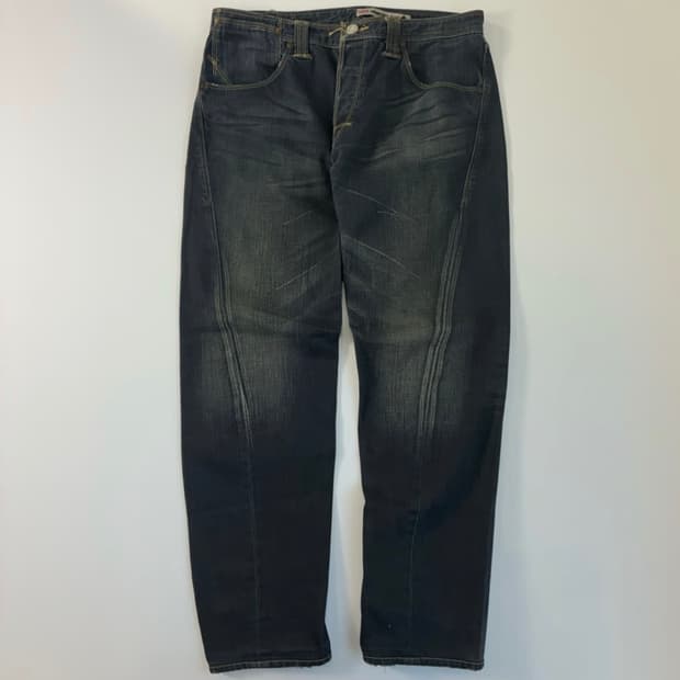 리바이스 엔지니어드 진