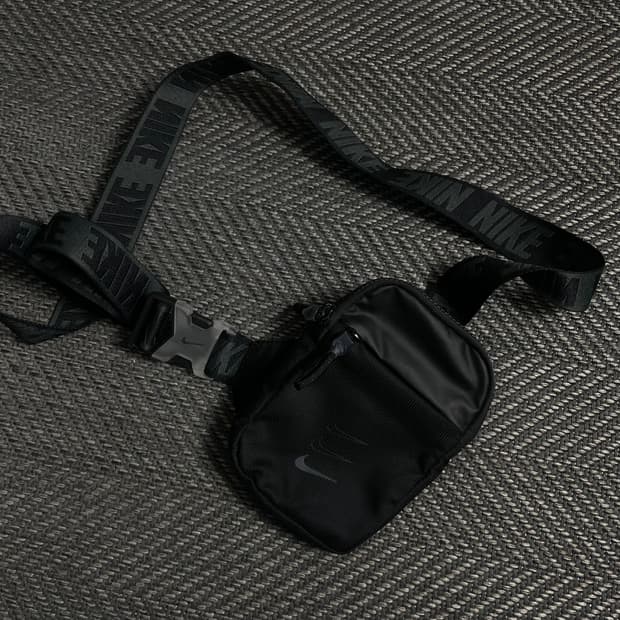 나이키 스포츠 에센셜 힙팩 미니 크로스백y 4822