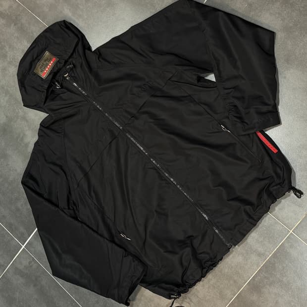 PRADA SGV126 집업