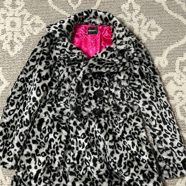 Dosch 오네갸루 레오파드 퍼 더블버튼 코트