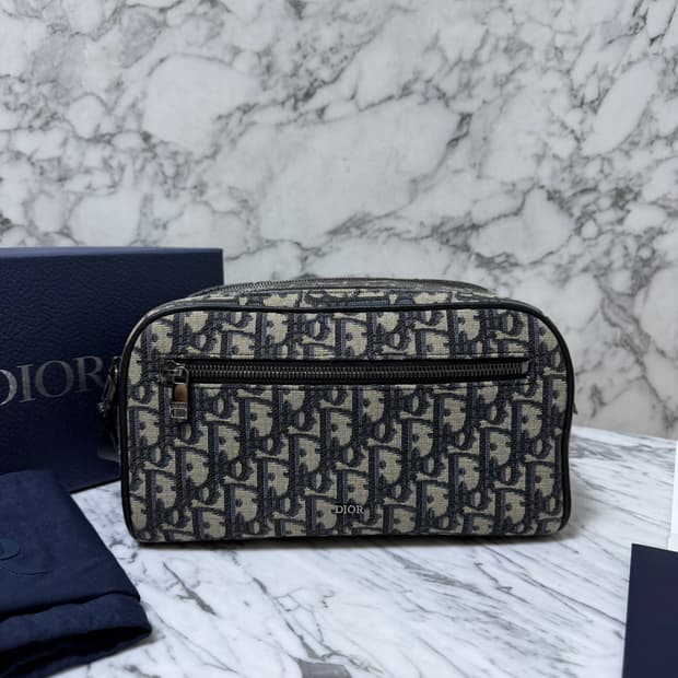 디올 오블리크 토일레트리 파우치 클러치백