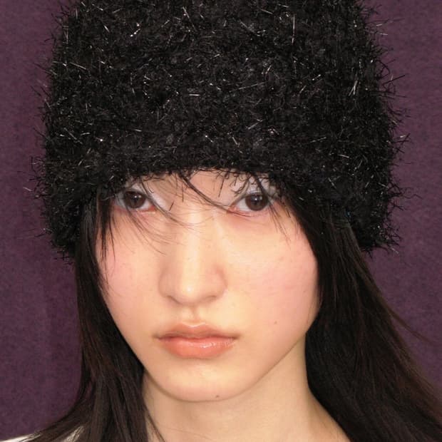 택o새제품) 인사일런스X고로고라 글리터 비니 블랙