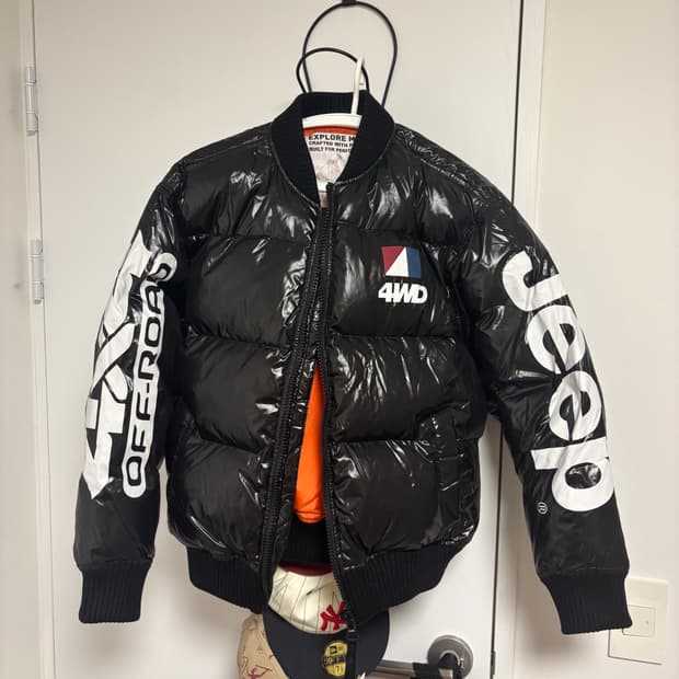 Jeep 덕 다운 유광 패딩 파카