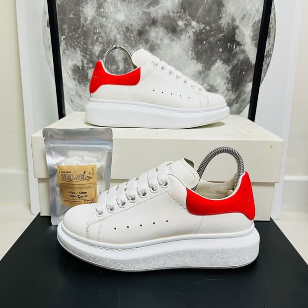 정품 35) 알렉산더 맥퀸 핑크탭 오버솔 스니커즈 225~230