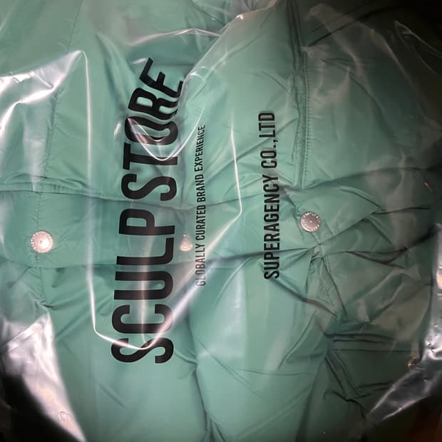 [새상품]이스트로그x스컬프스토어 패딩 그린, M사이즈(약 100)