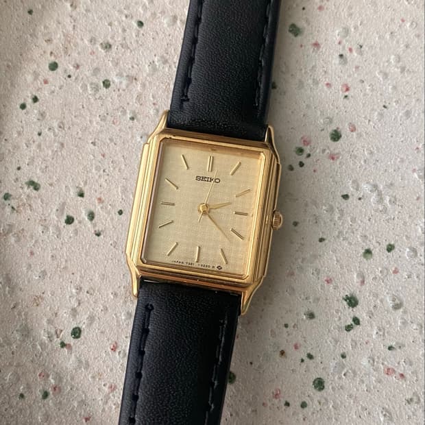 Seiko 세이코 스퀘어 쿼츠 골드