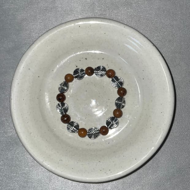 SandalWood Orbit bracelet