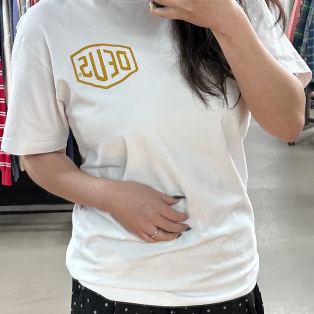 데우스 엑스 마키나 반팔