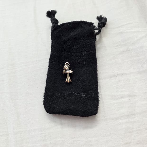 [FREE] 크롬하츠 베이비팻 실버 펜던트