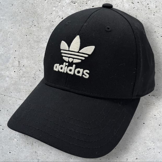 아디다스 블랙 볼캡 모자