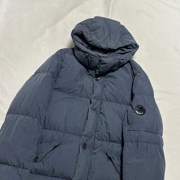 50 C.P.컴퍼니 렌즈와펜 가먼트 다이드 롱패딩