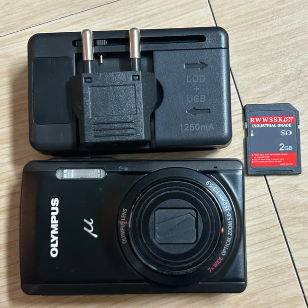 올림푸스 뮤7050 블랙디카(소프트포커스o)