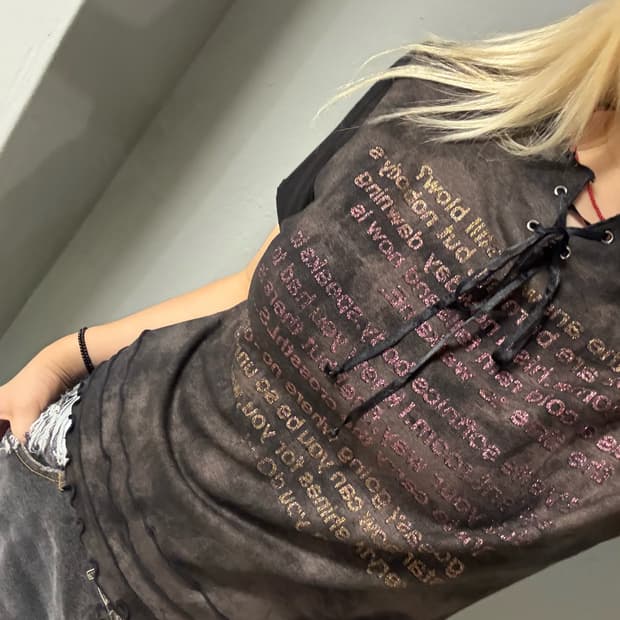 grunge printing lettering eyelet top 