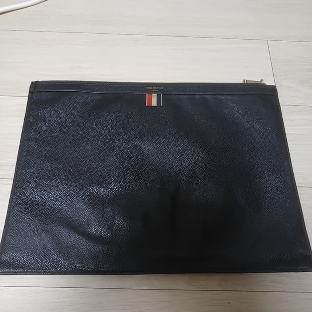 톰브라운 클러치백 