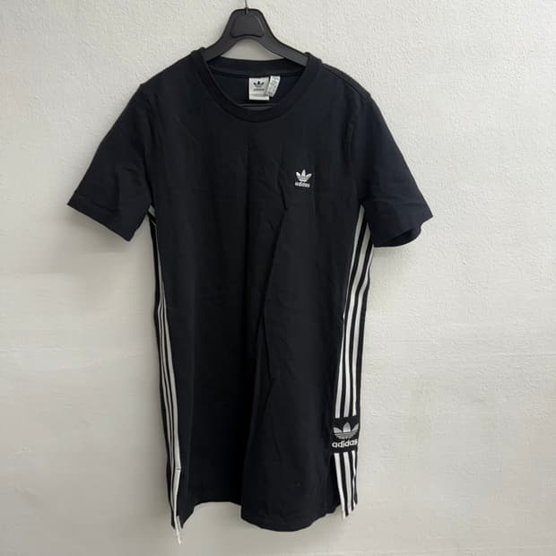 아디다스 오리지널 삼선 원피스 핏 티셔츠  L
