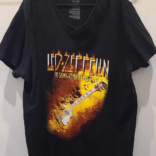 V넥 반팔 티셔츠 