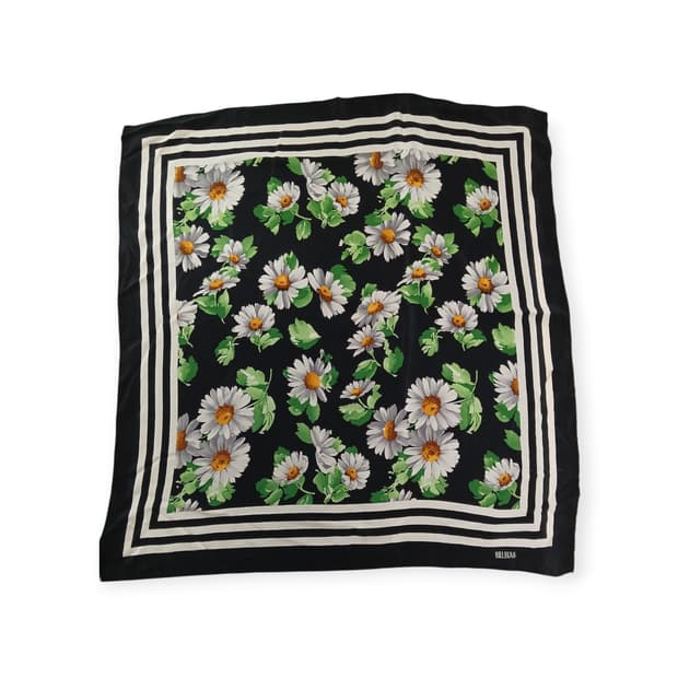 BILL BLASS 데이지 실크스카프 