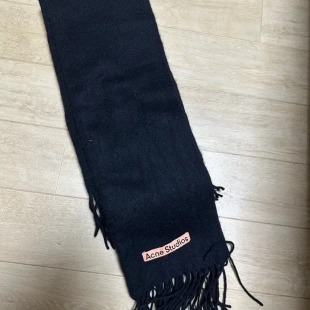 아크네스튜디오 울 머플러 블랙