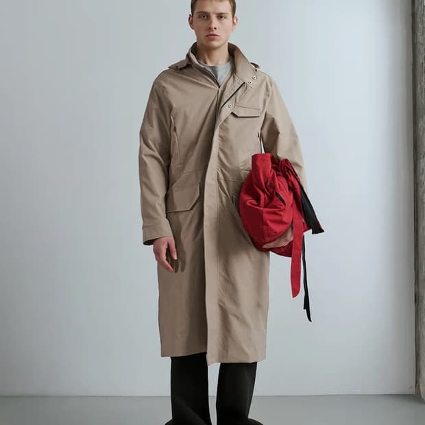 이예 Detachable Hood Long Cover Coat Beige