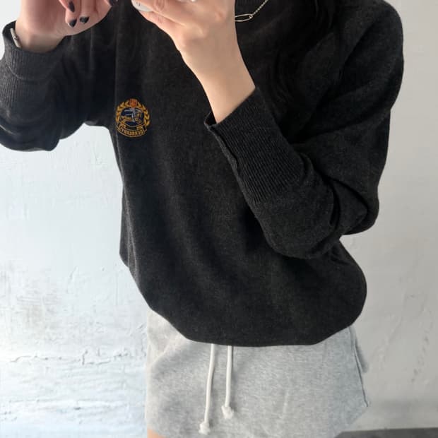 Burberry 버버리 차콜컬러 크레스트로고 울 니트