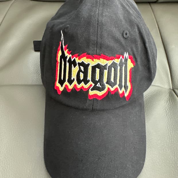 지드래곤 에잇세컨 볼캡