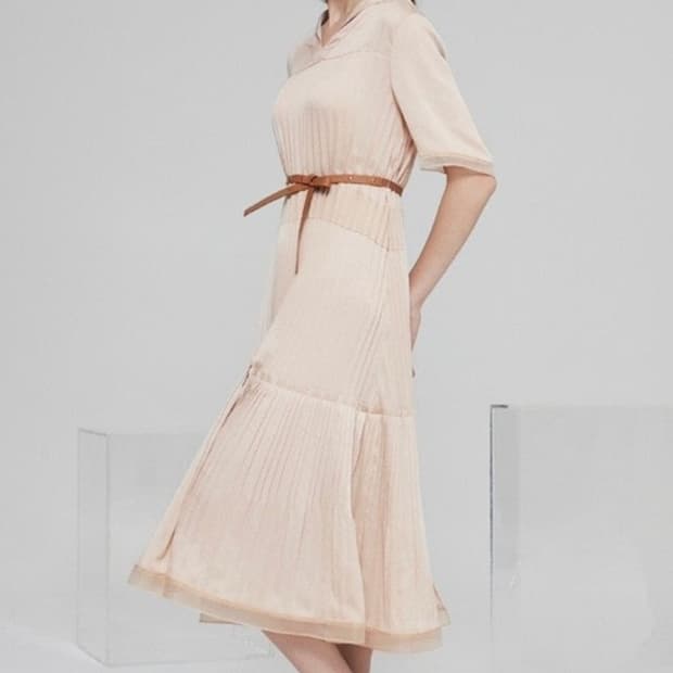 한섬 마인 2021 플리츠 카라 원피스  82-94-160사이즈