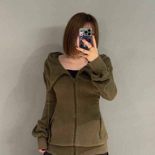 Heaven and Earth wide collar zip-up 