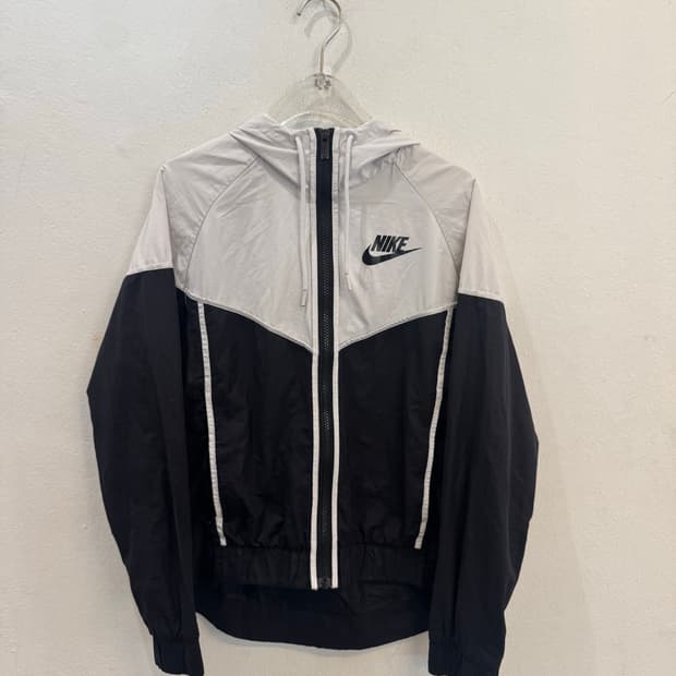 Nike Windrunner Windbreaker Jacket