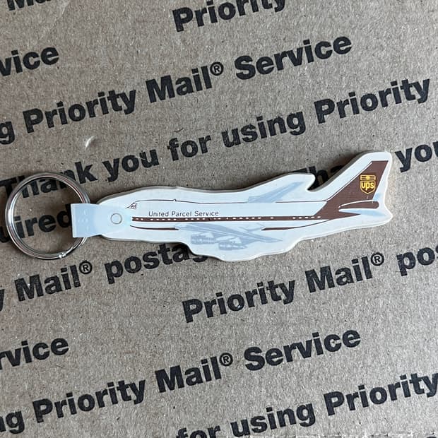 90s vtg UPS Airplane Keyring